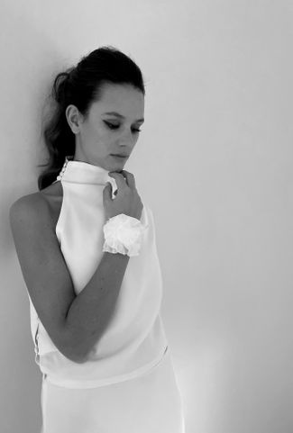 Jasmin Blommaert bruid minimalistisch contemporary lang zijde top rok 